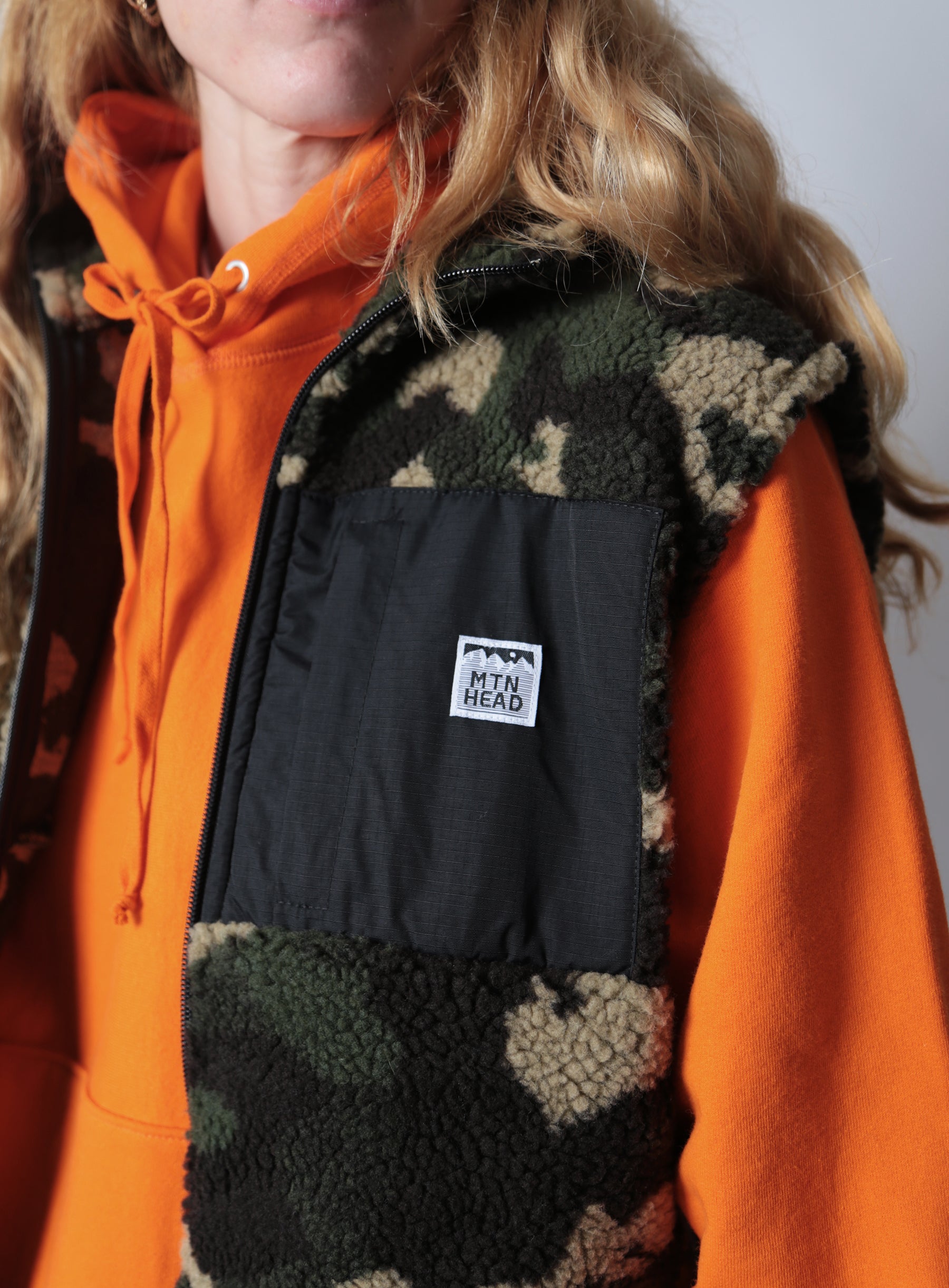 Alpine Sherpa Vest - Classic Camo